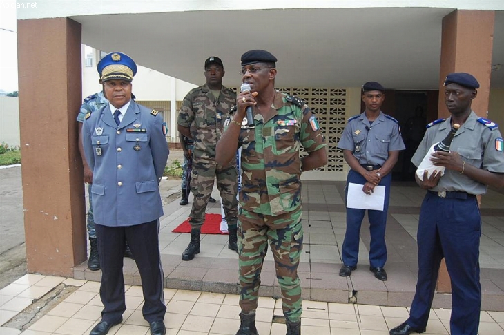 Le Général Philippe Mangou, Cema : “Que tout le monde vaque à ses occupations en attendant les résultats”